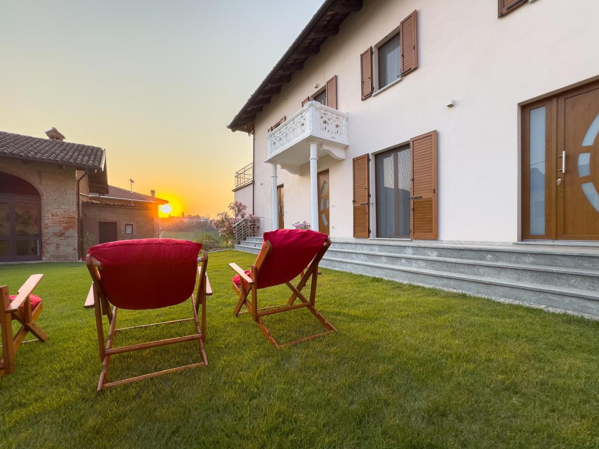 Roero Sunset Apartment Говоне Екстериор снимка